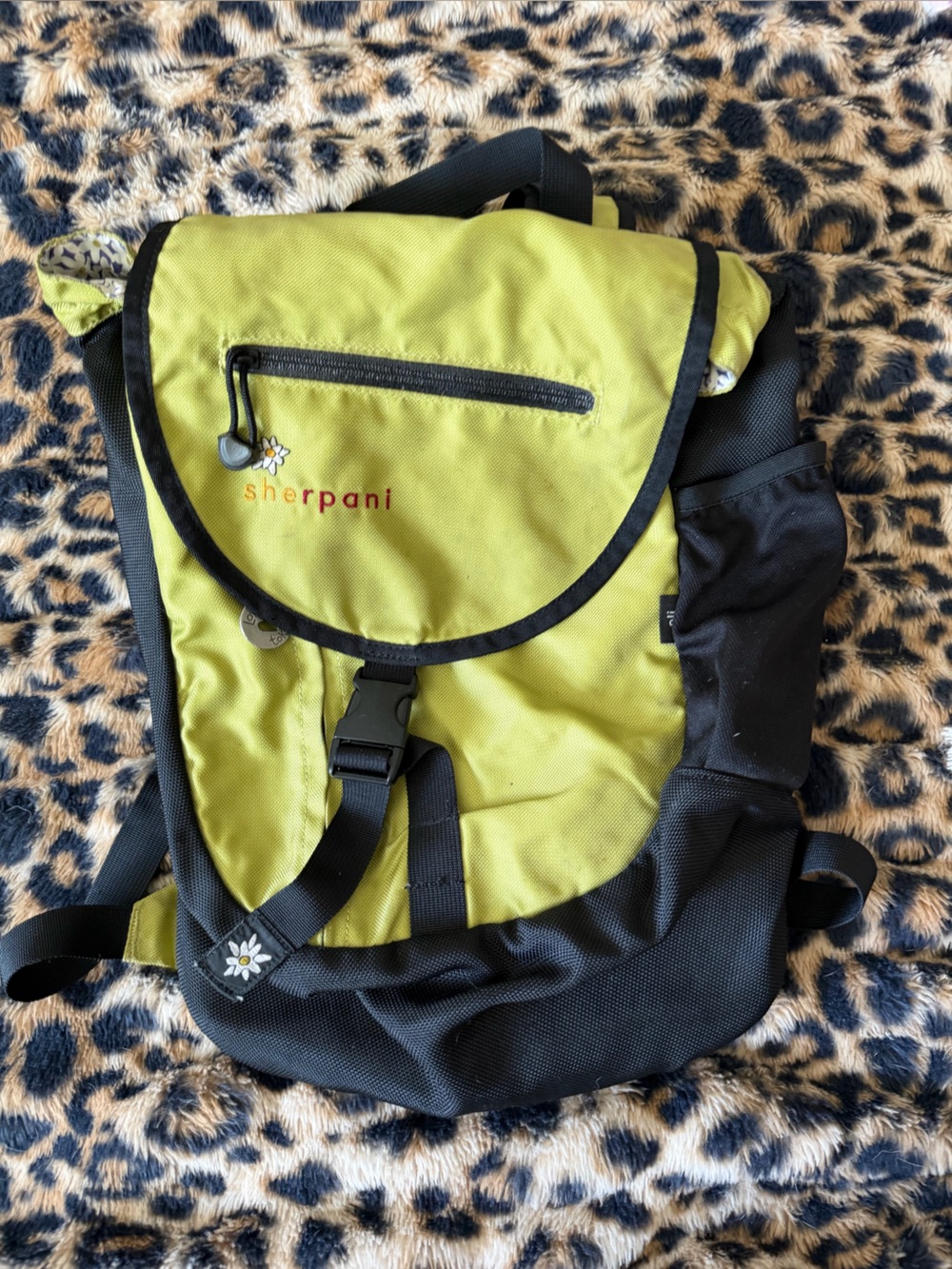 Sherpani Lime and Black Women's Backpack